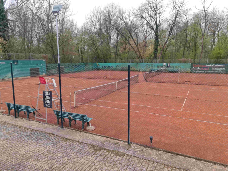 Tennisplatz